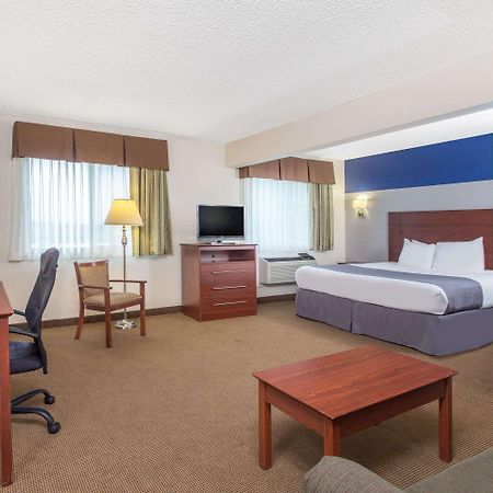 เบย์มอนต์ บาย วินด์แฮม ดูบิวก์ Hotel Dubuque ภายนอก รูปภาพ