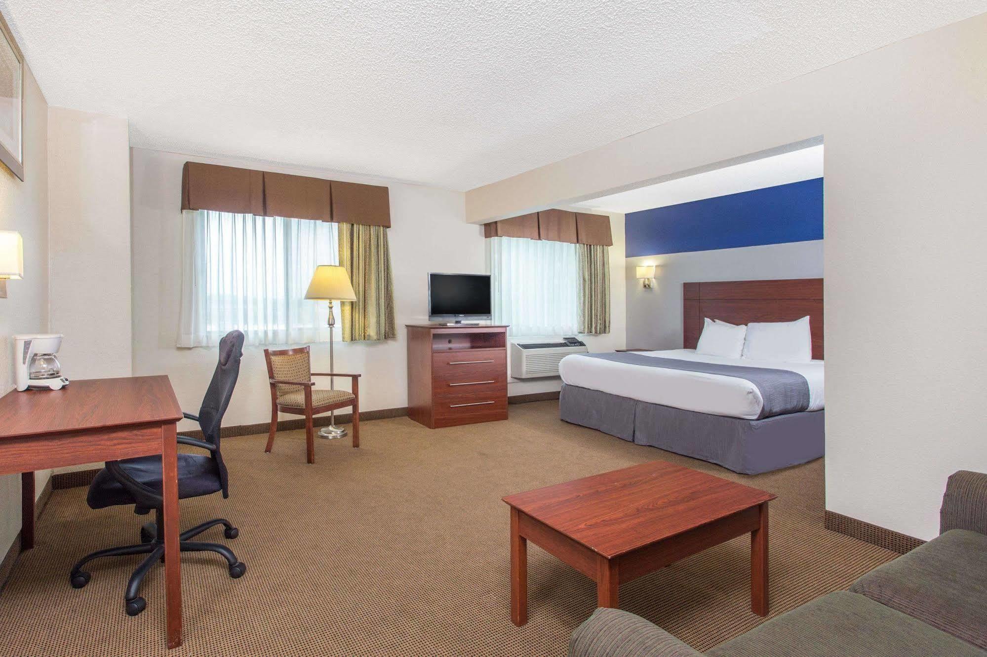 เบย์มอนต์ บาย วินด์แฮม ดูบิวก์ Hotel Dubuque ภายนอก รูปภาพ