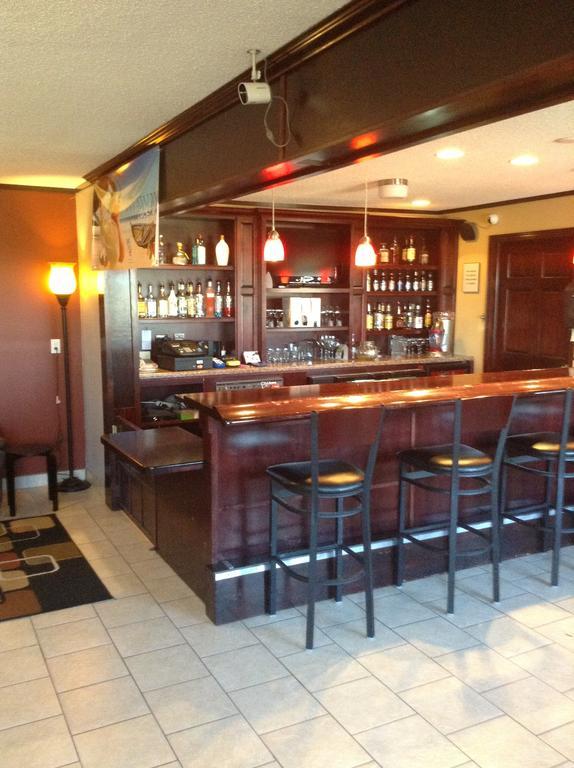 เบย์มอนต์ บาย วินด์แฮม ดูบิวก์ Hotel Dubuque ภายนอก รูปภาพ